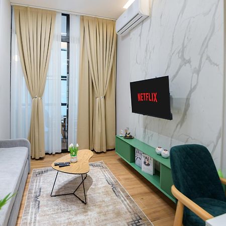 Lux Holidays Durrës Buitenkant foto