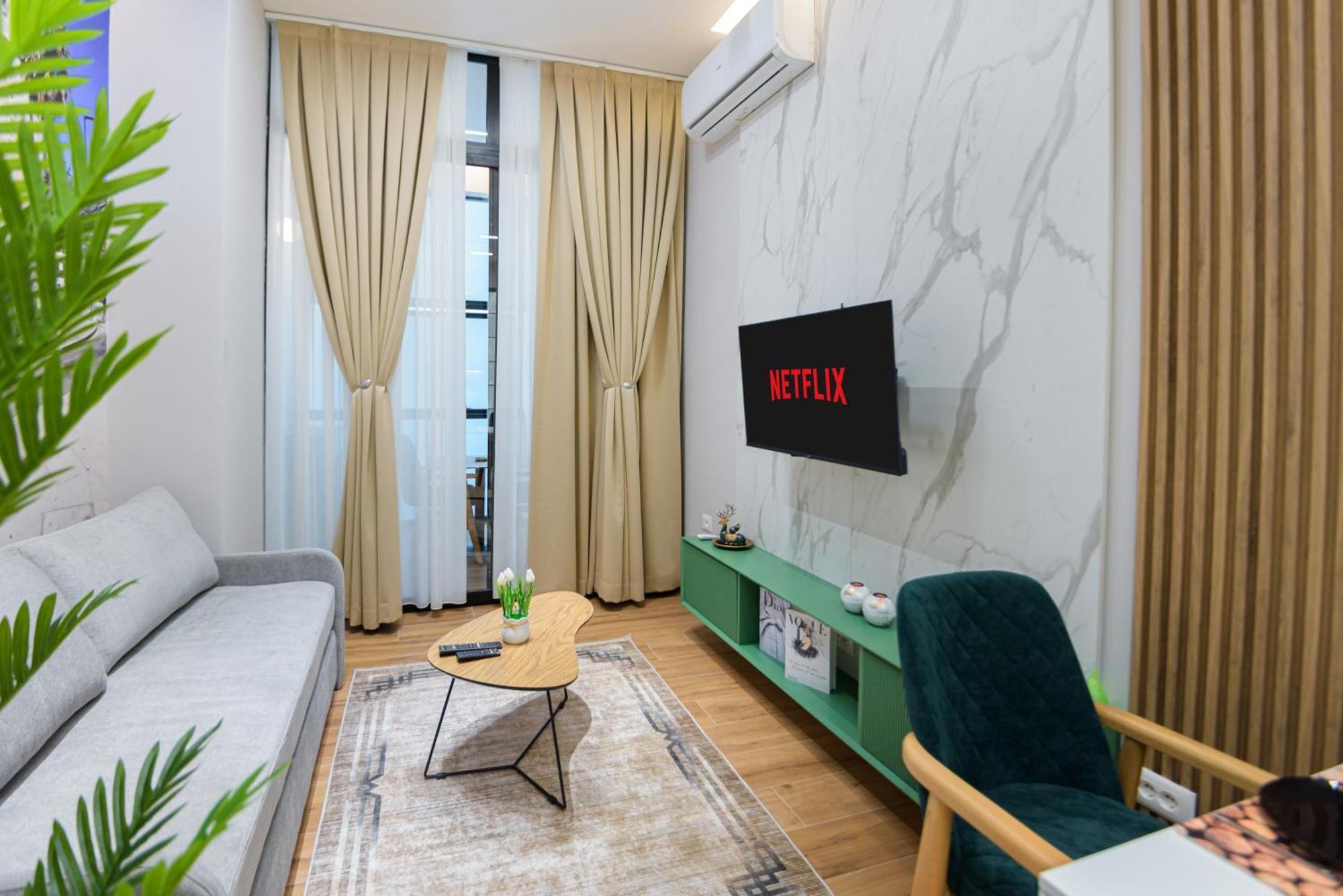 Lux Holidays Durrës Buitenkant foto