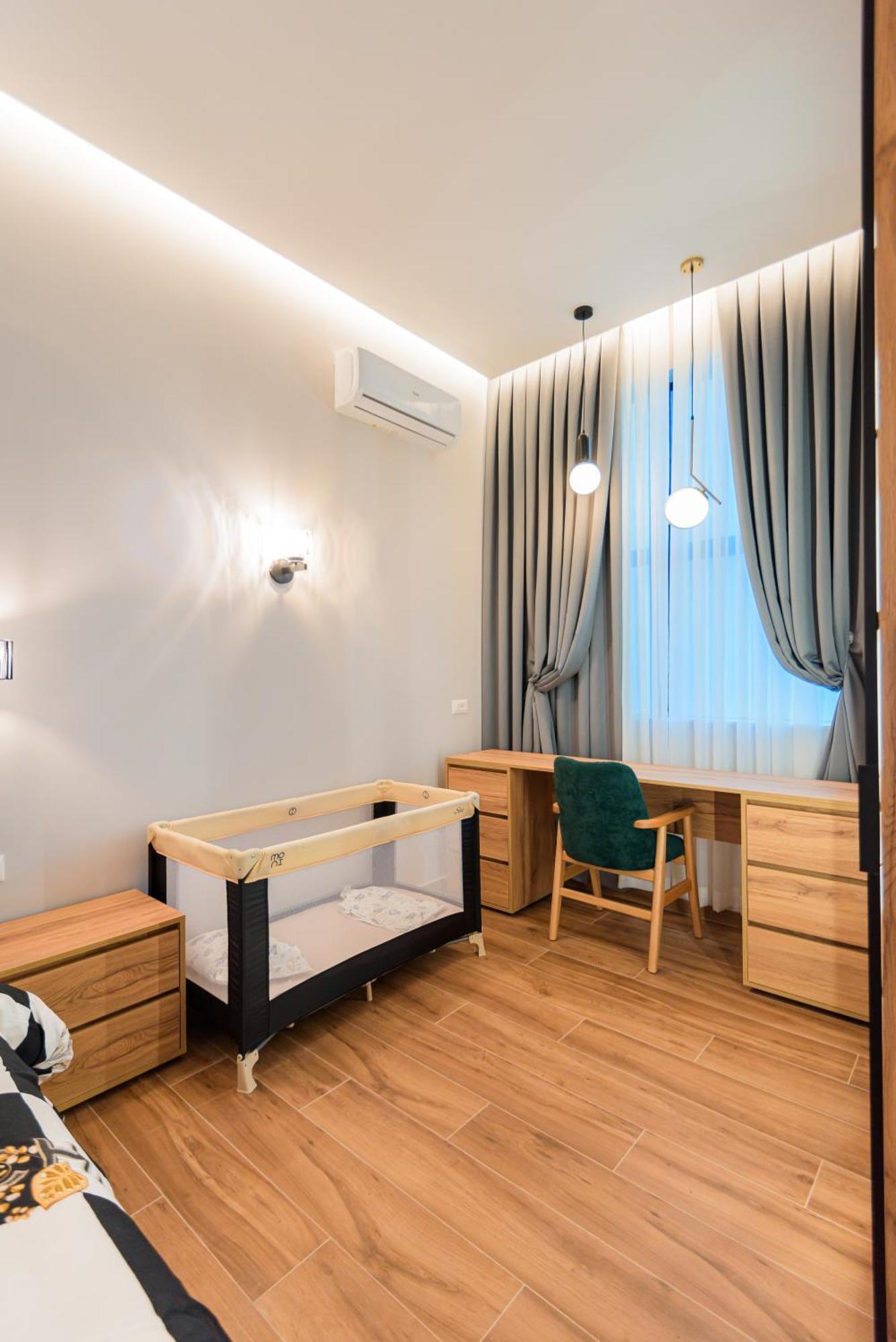 Lux Holidays Durrës Buitenkant foto